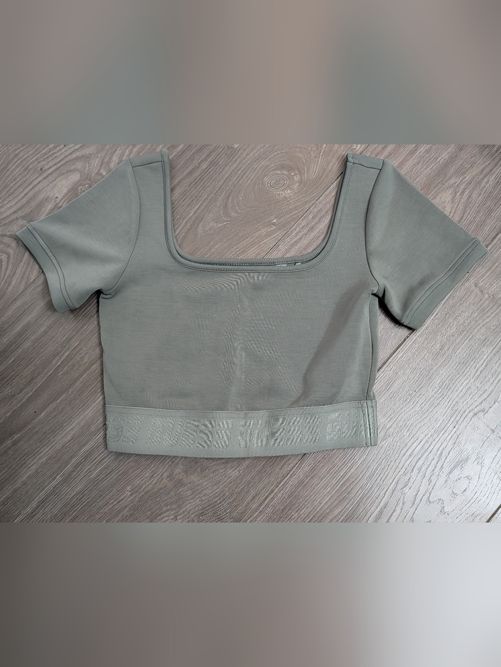 New Guess Crop Top Size Small Perfect Condition